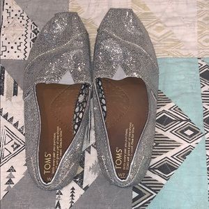 Gently worn Toms